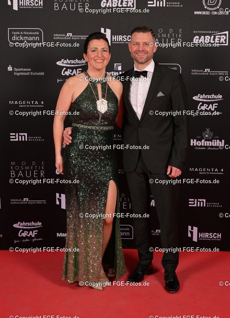 20240127-fge-fotos-0060 | Hofball der FGE am 27.01.2024 im Alten Stadttheater in Eichstätt. - Realisiert mit Pictrs.com