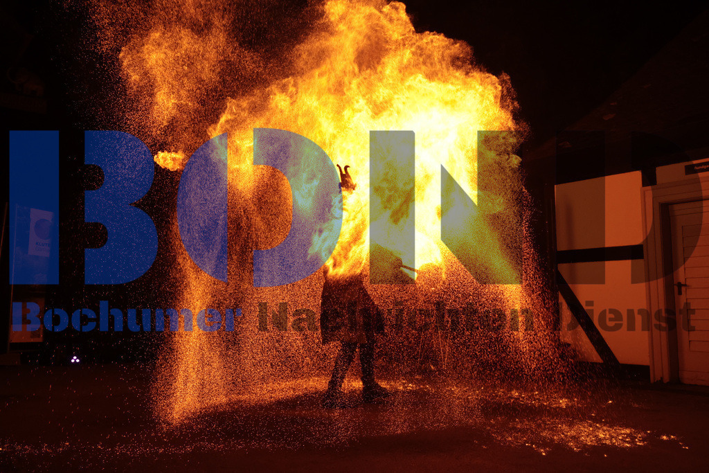 SES_MKRLHE20250705-146 | bond - Realisiert mit Pictrs.com