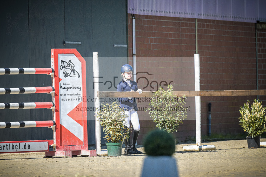 DOS_3995 | Entdecke hochwertige Reitturnierfotos von Foto Oger. Professionell, emotional und authentisch – jetzt Lieblingsmomente im Shop bestellen.Deutschlandweite Turnierfotografie. - Realisiert mit Pictrs.com