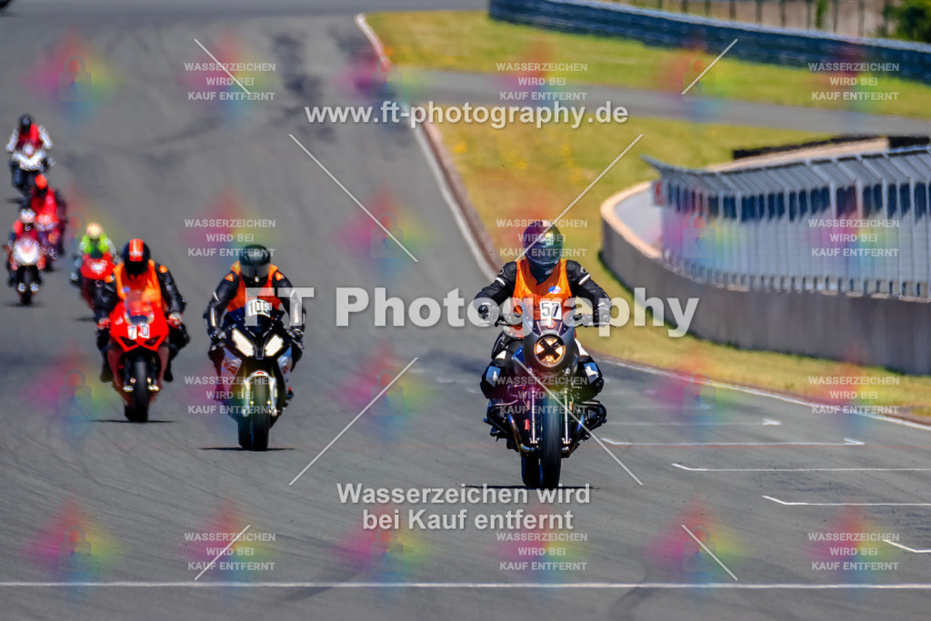 _TCM6092 | Hier findet Ihr Bilder von Touristenfahrten auf der Nürburgring Nordschleife oder von anderen Veranstaltungen die ich besucht habe. Viel Spass beim Durch Schauen 