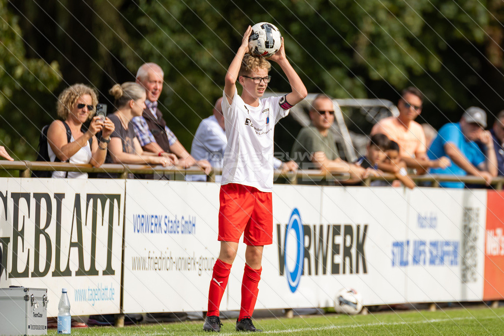 20250920_Picselweb-Fotografie_1R3_1691 | JFV D/A &amp; Stade - VfB Oldenburg0:1 VfB no70:2 VfB no70:3 VfB JFV Eigentor0:4 VfB no70:5 VfB no71:5 JFV no3 Jaric Jimenez-Voss2:5 JFV no9 Janko Sylvester3:5 JFV no16 Damian Elias Mihro Burekovic - Realisiert mit Pictrs.com