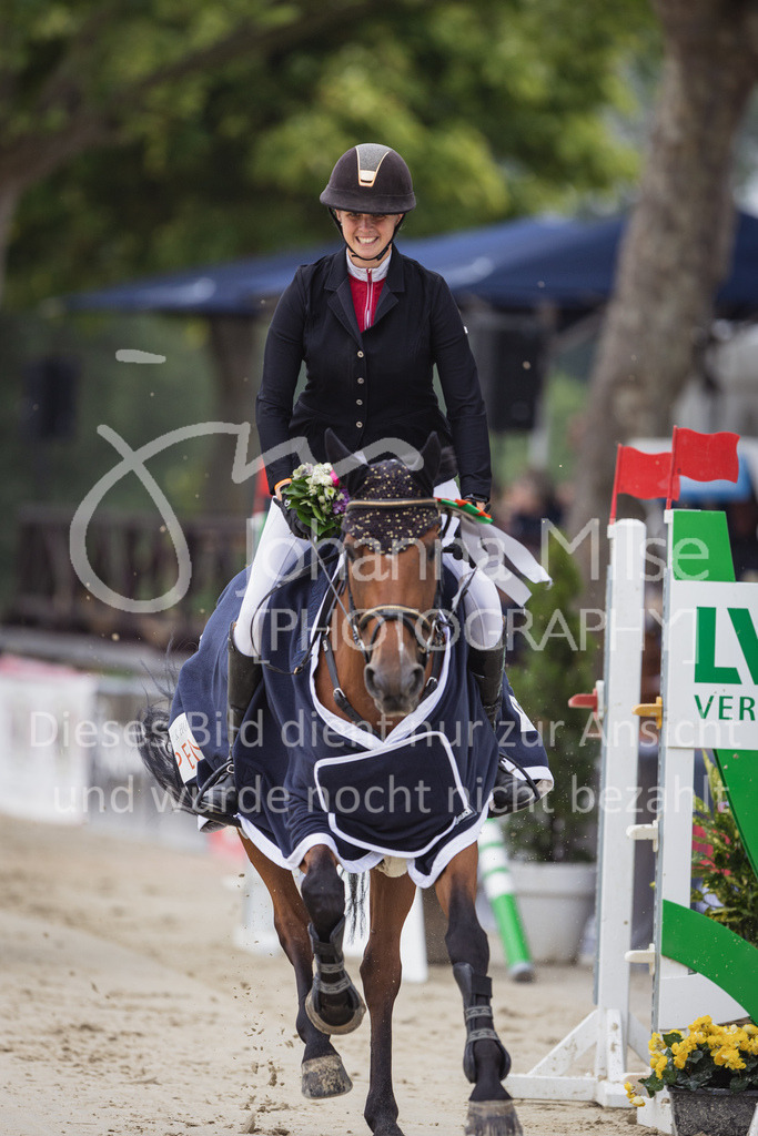 230730_BHO_M2-Spr_1-464 | Deine schönsten Turniermomente als professionelle Fotos! Entdecke hochwertige Pferdesport-Fotografie im Online-Shop. Jetzt Fotos finden & bestellen!