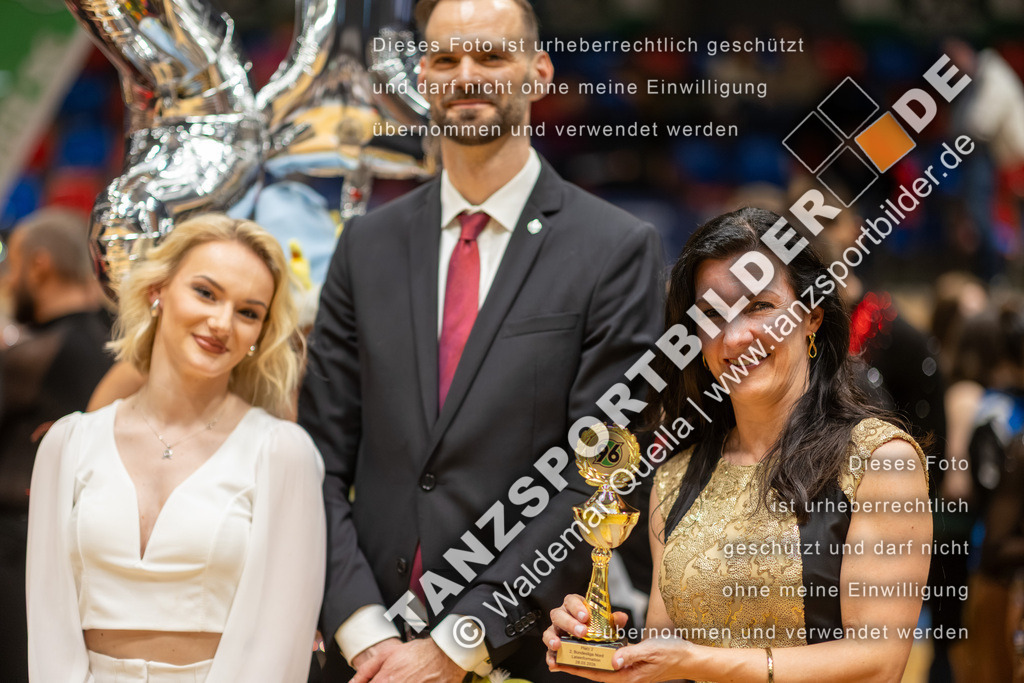 20260328-04219 | Hier finden Sie Tanz Bilder vom Latein und Standard Formationen tanzen. Sportbilder vom Tanzsport. Schöne Fotos und von Weltmeisterschaft, Europameisterschaft, Bundesliga, Regionalliga, Oberliga und Landesliga sowie von GOC Stuttgart, DanceComp, WM Bremen