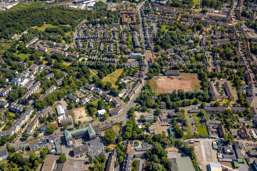Essen230702802 | Luftbild, Don-Bosco-Gymnasium, St. Johannes Stift der Salesianer Don Boscos, rechts im Bild Hauptschule Bochold und ehem. Sportplatz Germaniastraße, Bochold, Essen, Ruhrgebiet, Nordrhein-Westfalen, Deutschland