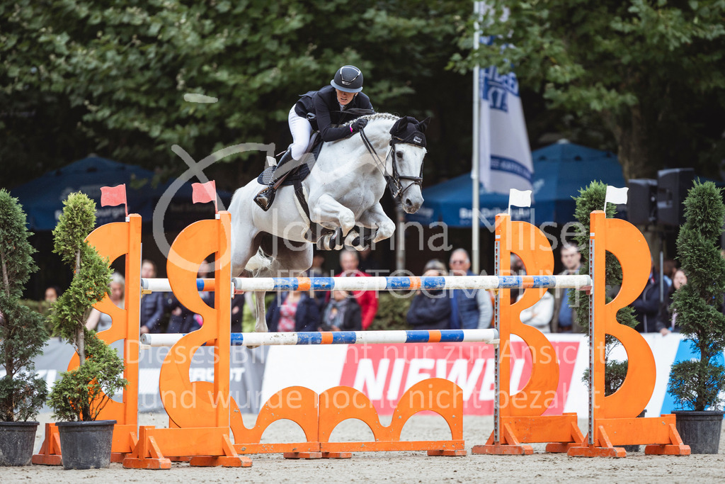 240915_OWLCh_Spk-Trophy-902 | Deine schönsten Turniermomente als professionelle Fotos! Entdecke hochwertige Pferdesport-Fotografie im Online-Shop. Jetzt Fotos finden & bestellen!