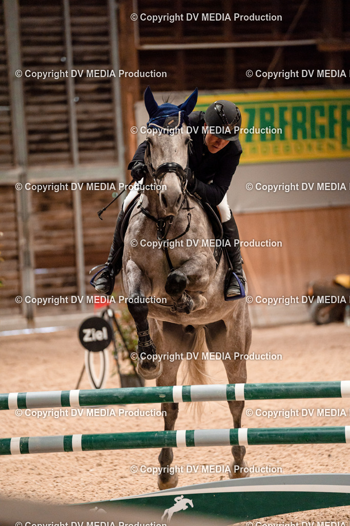 Springen Tag 1-384 | dv-media-shop - Realisiert mit Pictrs.com