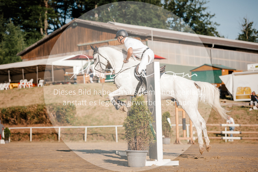 3I6A6232 | Stimmungsvolle Portraits und Reitsportfotografie im Ruhrgebiet und im Münsterland.

Pferdefotografie, Hundefotografie, Tierfotografie, Reportagen, Portraits von Tier und Mensch, Turnierfotografie in Bochum, Recklinghausen, Marl, Haltern am See, Dülmen.. - Realisiert mit Pictrs.com