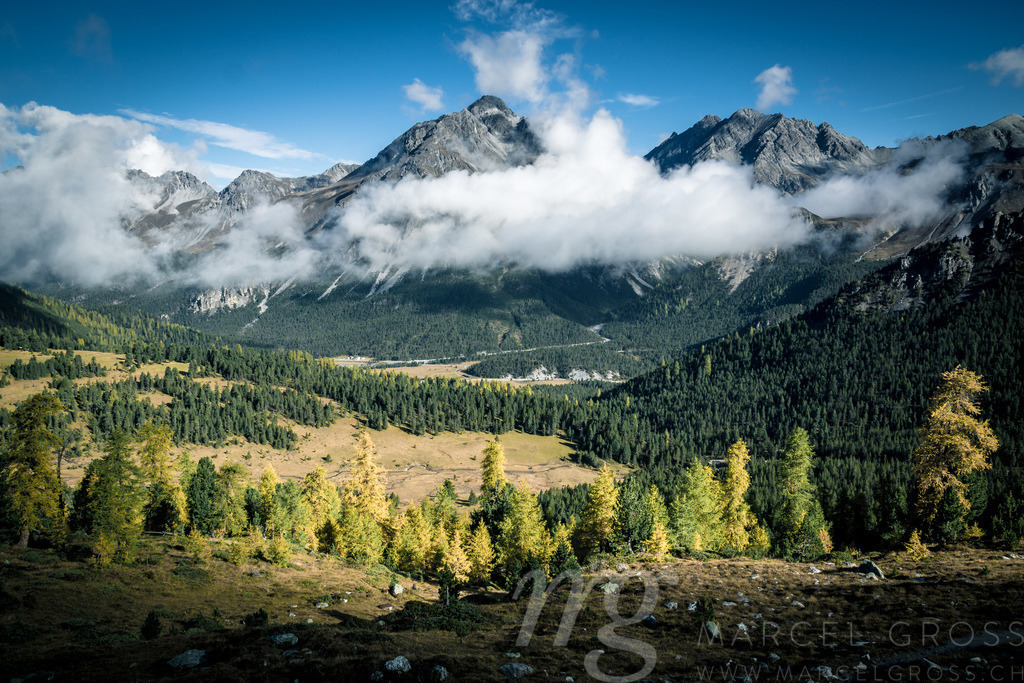 rock formations in Val Mora | Die ideale Geschenkidee für Naturliebhaber. Naturbilder von Marcel Gross Photography für ihr Zuhause in den verschiedensten Formaten und Materialien. - Realisiert mit Pictrs.com