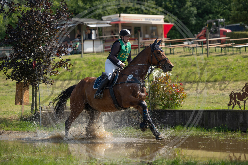 994A1513 | sabrinanicolaifotografie - Realisiert mit Pictrs.com