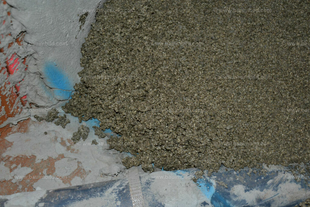 bib-lg19-fussbodenaufbau-0110 | Nach LV-Leistungsgruppen sortierte Detailfotos über den Bau eines Hauses. Alle Hausbau-Bilder direkt vom Urheber und Autor der Website Haus-Selber-Bauen.com