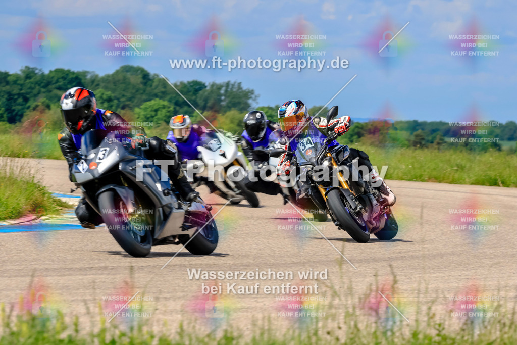 MotoTeam-0700 | Hier findet Ihr Bilder von Touristenfahrten auf der Nürburgring Nordschleife oder von anderen Veranstaltungen die ich besucht habe. Viel Spass beim Durch Schauen 