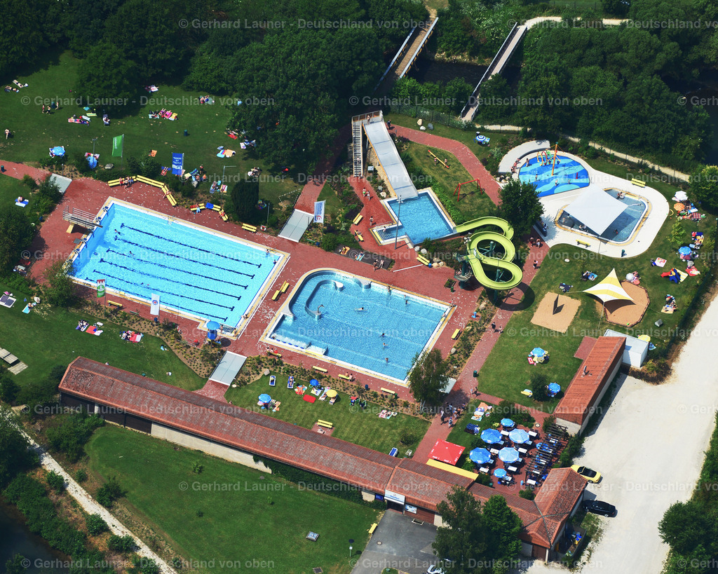3305498 | Ebermannstadt, Erlebnis-Freibad