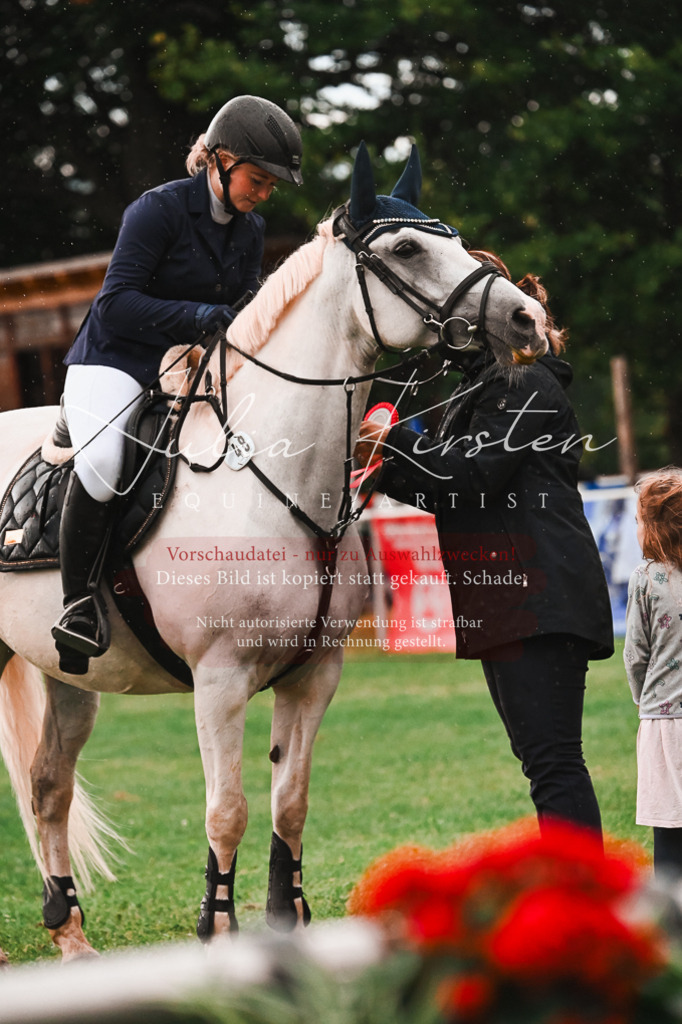 DSC_6219 | Pferde- und Turnierfotografie in Westsachsen. Pferdeportraits, Auftragszeichnungen und intuitive Kunst.