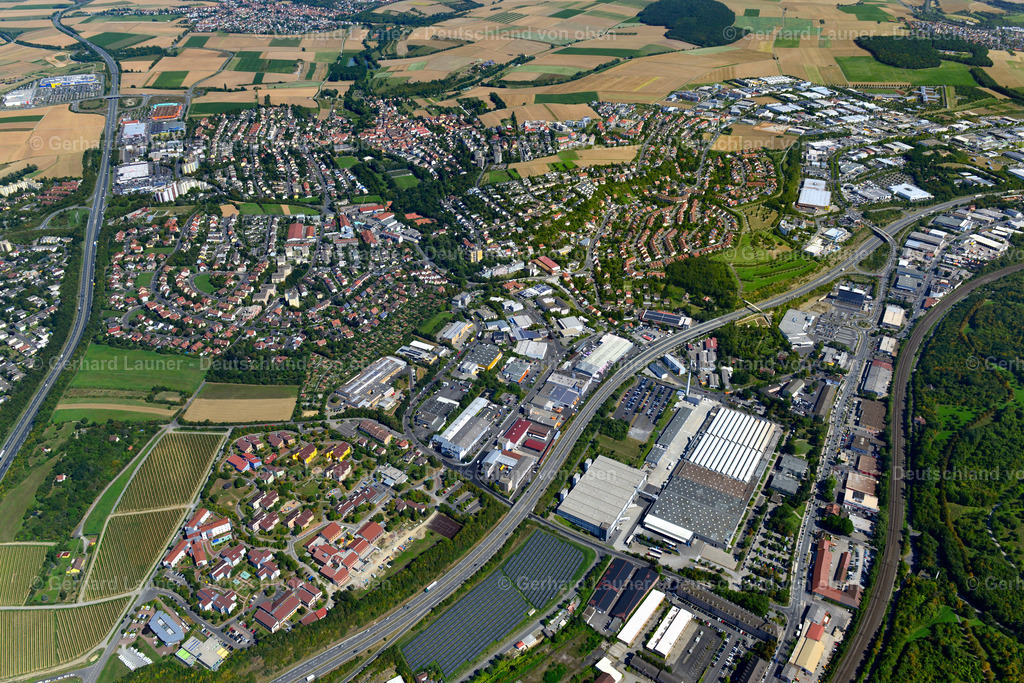 3650129 | LENGFELD 31.08.2016 Stadtzentrum im Innenstadtbereich  in Lengfeld im Bundesland Bayern, Deutschland // The city center in the downtown area  in Lengfeld in the state Bavaria, Germany Foto: Gerhard Launer