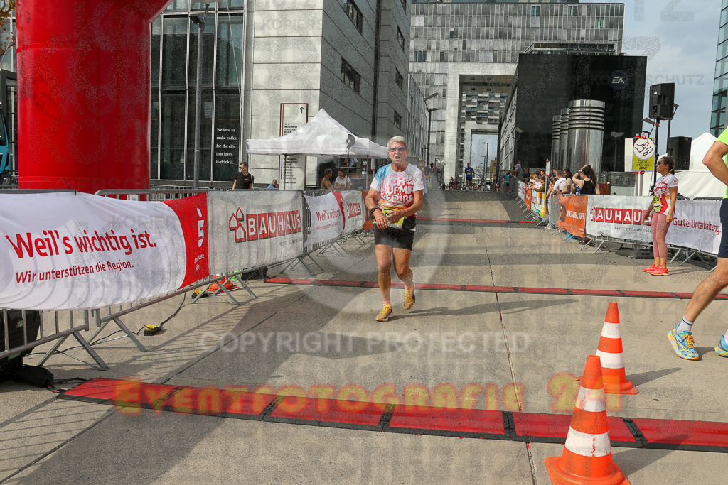 250920_1526_EX1_9408 | Sportfotografie im Rhein-Sieg Kreis, Köln, Bonn, NRW, Rheinland Pfalz, Hessen, etc. Unser Tätigkeitsfeld umfasst den Laufsport vom Volkslauf über den Marathon, Duathlon, Triathon bis zum Ultralauf wie Kölnpfad Ultra oder Schindertrail.