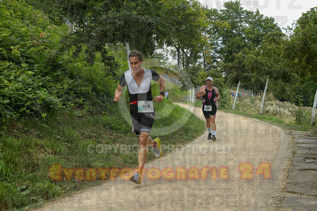 250824_1352_EX1_4068 | Sportfotografie im Rhein-Sieg Kreis, Köln, Bonn, NRW, Rheinland Pfalz, Hessen, etc. Unser Tätigkeitsfeld umfasst den Laufsport vom Volkslauf über den Marathon, Duathlon, Triathon bis zum Ultralauf wie Kölnpfad Ultra oder Schindertrail.