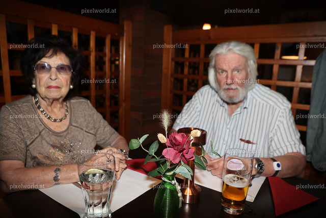 Modern Stockings beim Kreuzwirt | Bildershop von pixelworld.at - Realisiert mit Pictrs.com