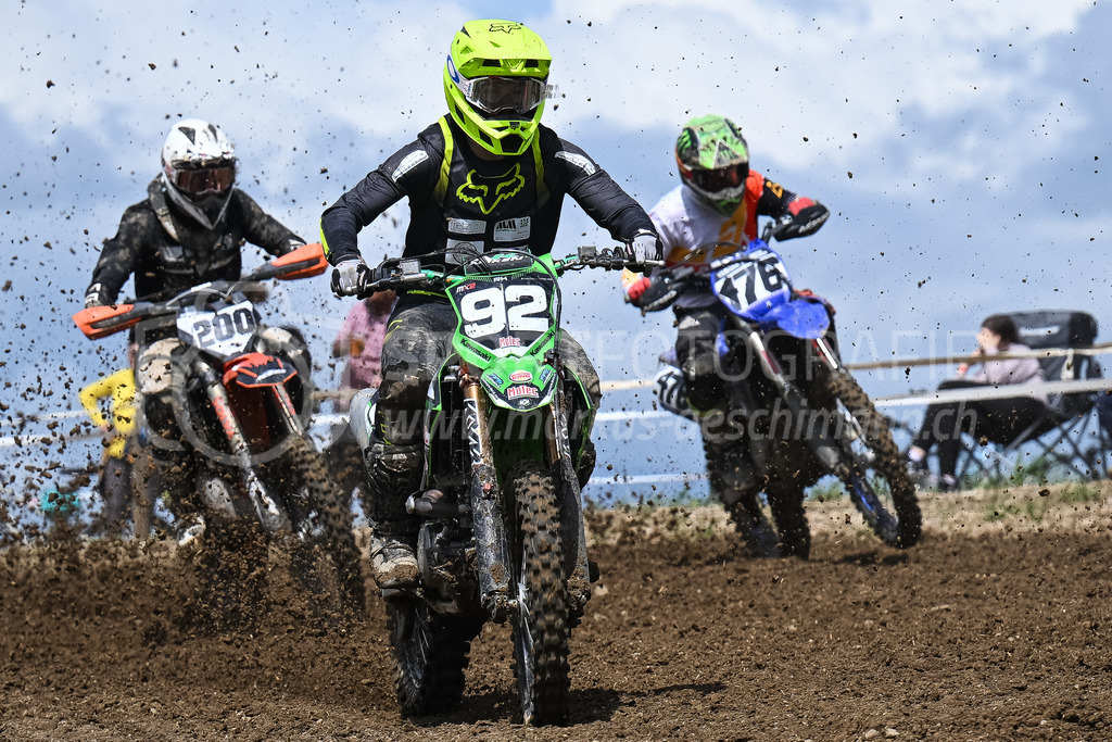 Motocross Schlatt bei Winterthur - 29. April 2023 | #92 Koenig Raphael aus Bottenwil (CH) auf Kawasaki in der Kategorie MX2 am Motocross Schlatt bei Winterthur, 29. April 2023.
Instagram: @mx_schlatt | @mc_wila | @sam_schweiz
Bild: Sportfotografie Markus Aeschimann | www.markus-aeschimann.ch - Realisiert mit Pictrs.com