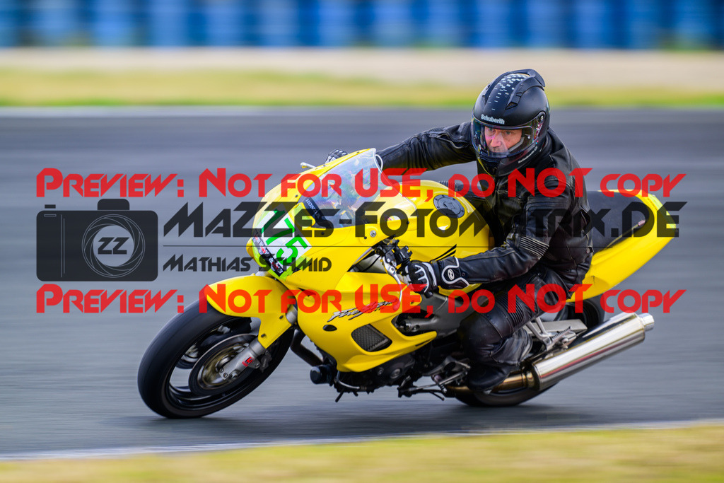 MaZZes_FotoMatrix_240725_6007705_2813 | GRUEN