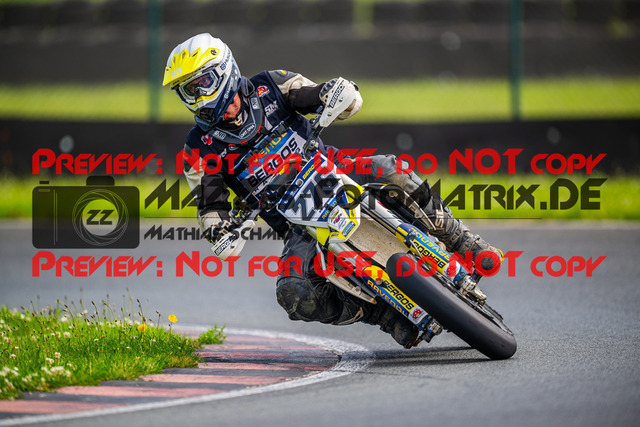 MaZZes_FotoMatrix_240621_6007705_8268 | GELB