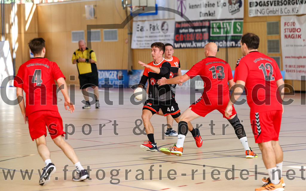 2022-10-16_054_SpVgg_Altenerding_II_gegen_SG_Moosburg_II | Erding, Deutschland, 16.10.2022:
Handball, Bezirksklasse Männer 2022 / 2023, 2. Spieltag, SpVgg Altenerding II gegen SG Moosburg II, Endergebnis: 30:23

Foto: Christian Riedel / fotografie-riedel.net