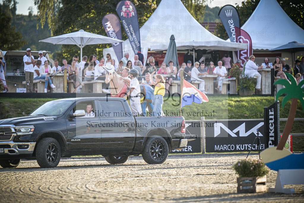 DOS_0047 | Entdecke hochwertige Reitturnierfotos von Foto Oger. Professionell, emotional und authentisch – jetzt Lieblingsmomente im Shop bestellen.Deutschlandweite Turnierfotografie. - Realisiert mit Pictrs.com