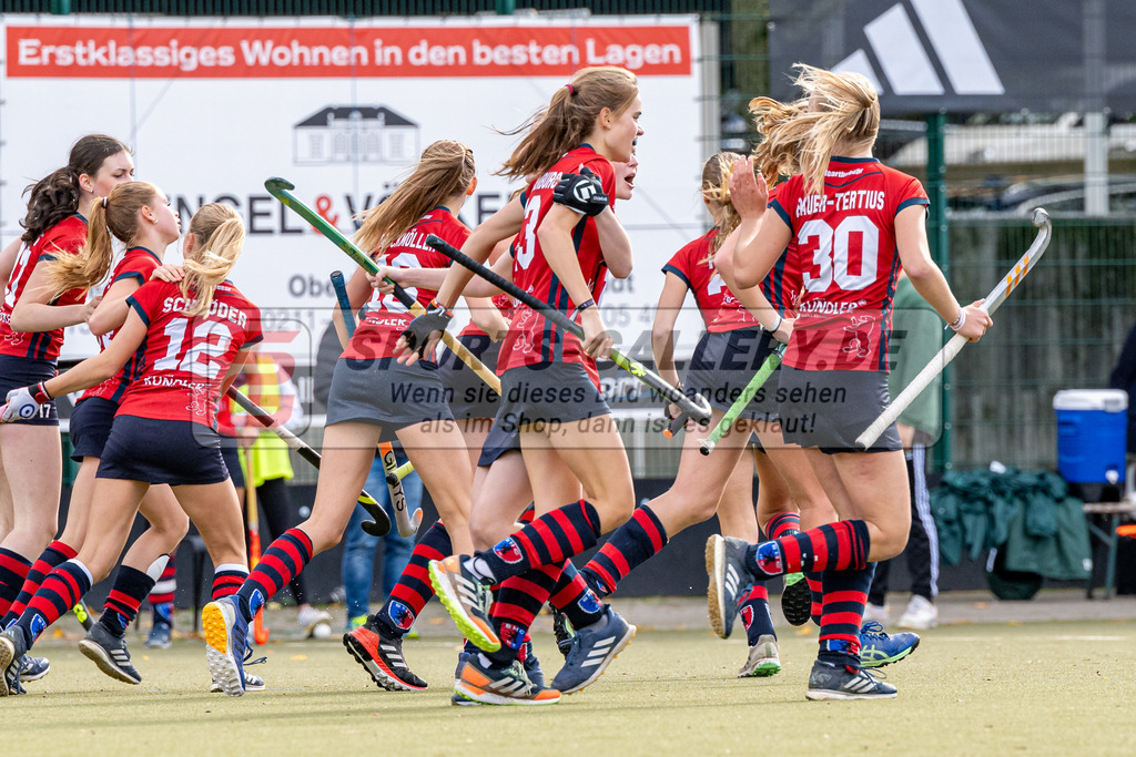 SFE_20231021_0165 | Deutsche Meisterschaft Weibliche U16 Halbfinale Uhlenhorst Mülheim - Berliner HC am 21.10.2023 in Köln (Düsseldorfer Hockeyclub 1905 e.V.), Photo: Stephan Fehrmann 2023 (Sports-Gallery)