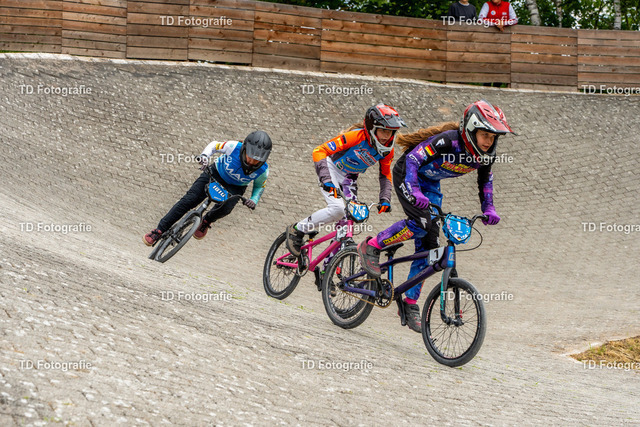BayBMX2026-05054 | Fotogalerie von Thomas Dettweiler mit Eventbildern und lizenzfreien Fotos. Perfekt als Wandbild, für Büro, Website oder private Nutzung. - Realisiert mit Pictrs.com