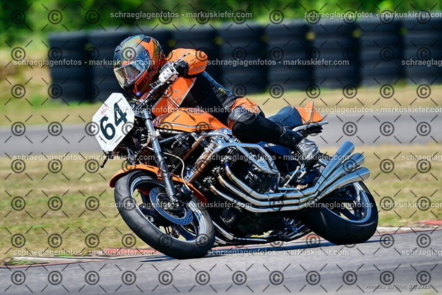 25bc03-1569 | markuskiefer.com - Realisiert mit Pictrs.com