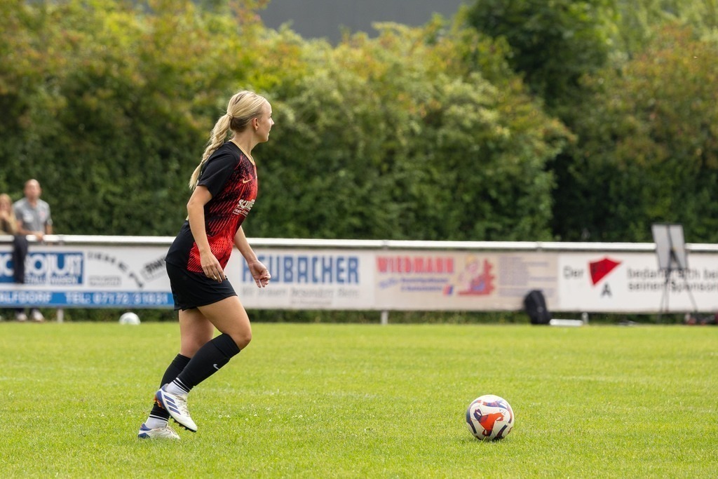 Fußball I FRAUEN I Saison 2025-2026 I Freundschaftsspiel I SGM Alfdorf-Mögglingen - 1FC Heidenheim 1846 I_250817_9590 | Fotopresso – Sportfotografie in Heidenheim & Umgebung. Professionelle Sportfotografie für unvergessliche Momente. Dynamische Action-Shots, emotionale Szenen & hochwertige Bilder. - Realisiert mit Pictrs.com