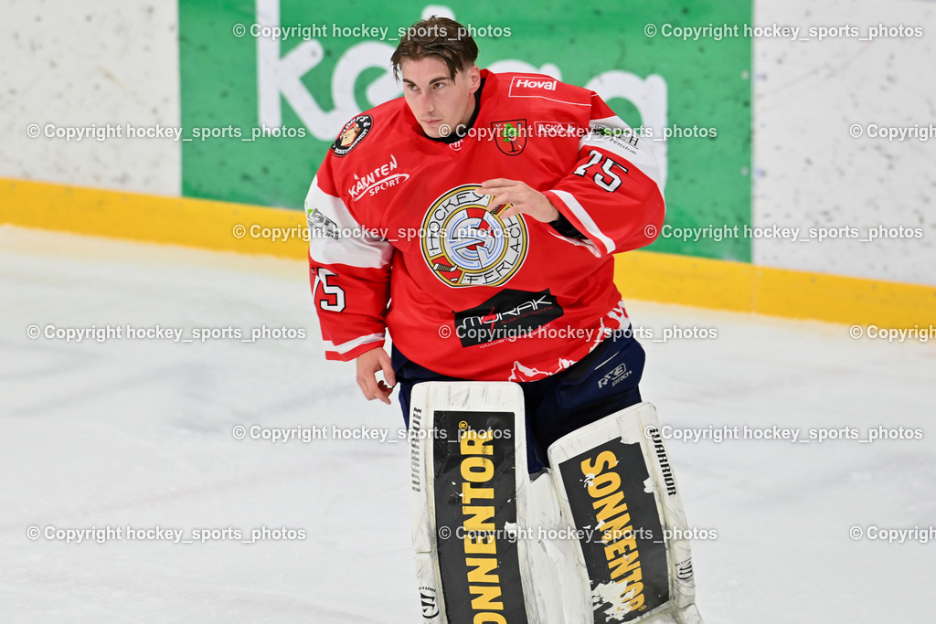 ESV Ferlach vs. UECR Eisbären Huben | #75 Kropiunig Ralf ESV Ferlach, ESV Ferlach vs. UECR Eisbären Huben, ESV Ferlach vs. UECR Eisbären Huben am 31.10.2025 in Ferlach (HTC Eishalle Ferlach), Austria, (Photo by Bernd Stefan)