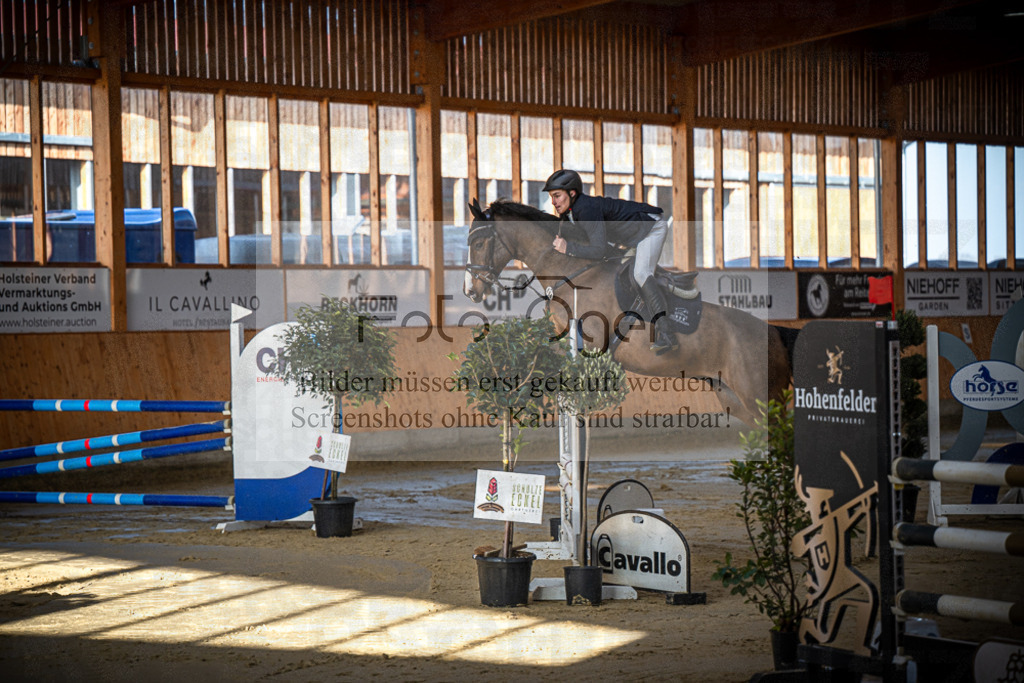 DOS_0104 | Entdecke hochwertige Reitturnierfotos von Foto Oger. Professionell, emotional und authentisch – jetzt Lieblingsmomente im Shop bestellen.Deutschlandweite Turnierfotografie. - Realisiert mit Pictrs.com