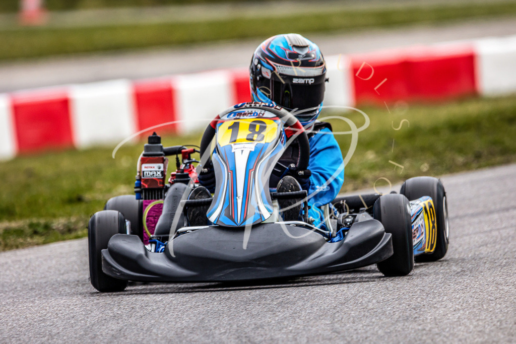 3fba4179a50b4aaeb53db3ee87d93981 | traudl_s_fotos