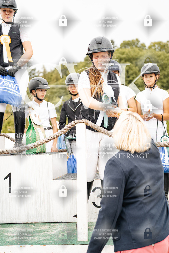 CK705163 | Turnierfotografie Pferdefotografie Trier Rheinland-Pfalz Pferdesport Reitsport Tierfotografie Sportfotografie Pferdevideo Pferdevideografie Equestrianvideography equestrianphotography  - Realisiert mit Pictrs.com