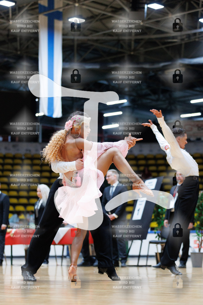 Hessen Tanzt WDSF Open Youth Latin 6th (16) Vakaris Bilcius _ Urte Pabrezaite (Lithuania)-2025-05-17-2766 | Webshop for digital downloads and prints of dance sport, event & show photographer Julian Link - Realisiert mit Pictrs.com