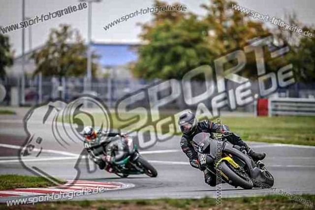 pubi7735 | Professionelle Fotos von Sportveranstaltungen, aber auch Hochzeiten und anderen Events. - Realisiert mit Pictrs.com