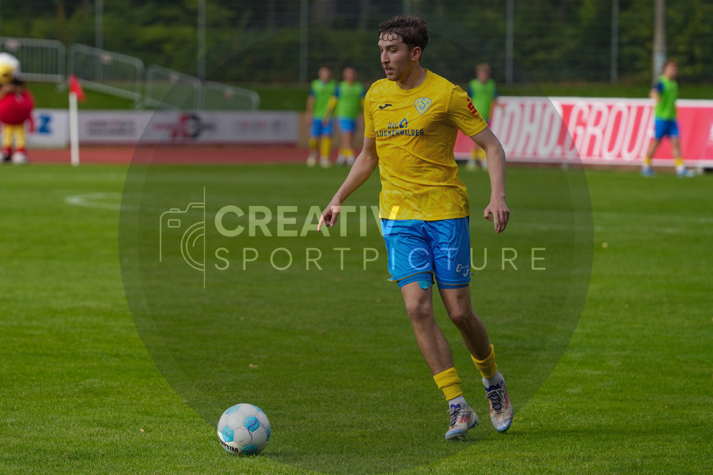 Fußball, Herren, Saison 2025/2026, Regionalliga Nordost, 9. Spieltag, Greifswalder FC vs. FSV 63 Luckenwalde, Sonntag 21.09.2025, Volksstadion Greifswald, | Fußball, Herren, Saison 2025/2026, Regionalliga Nordost, 9. Spieltag, Greifswalder FC vs. FSV 63 Luckenwalde, Sonntag 21.09.2025, Volksstadion Greifswald, Im Bild: Sofiene Jannene (Luckenwalde) - Realisiert mit Pictrs.com
