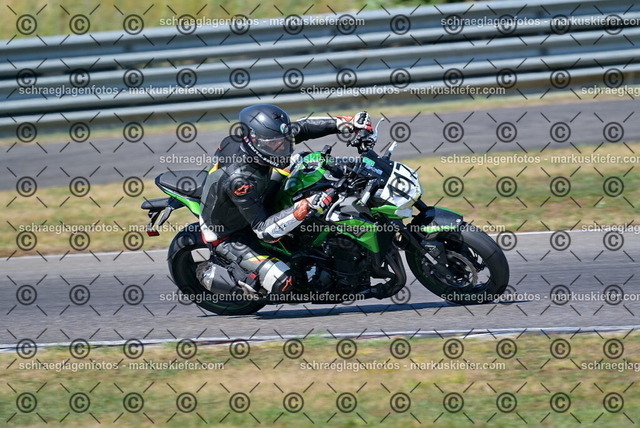 26bt04-0998 | markuskiefer.com - Realisiert mit Pictrs.com