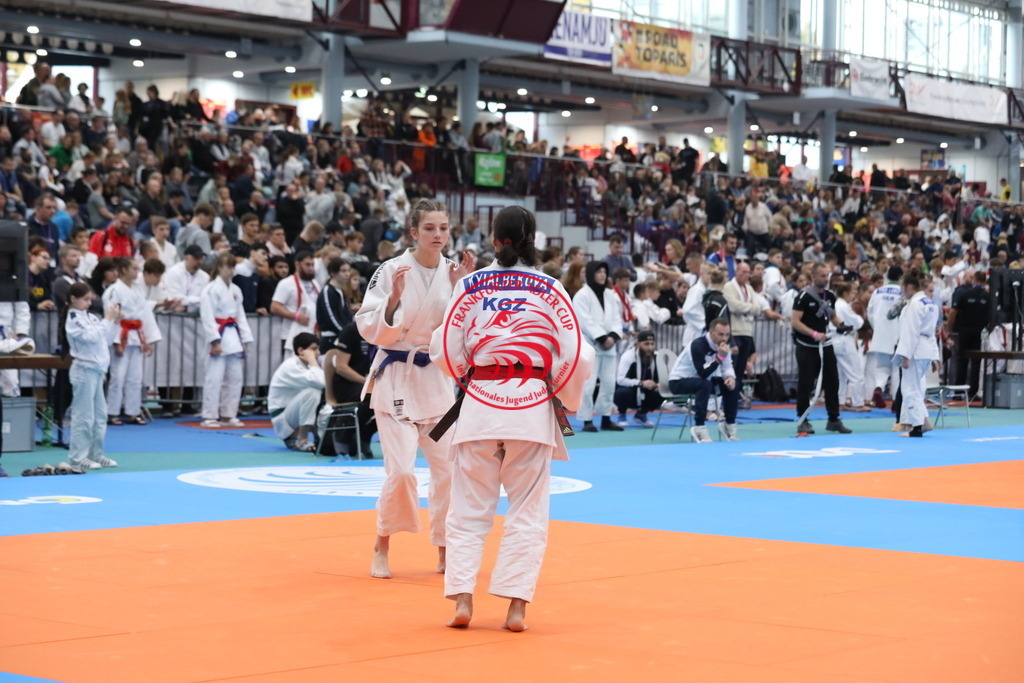 1J7A3280 | Fotos vom Adler Cup - Pictures from Adler Cup

Hier findet Ihr alle Eindrücke und großen Momente der Adler Cup Wochenenden. Here you will find all impressions and great moments of the Adler Cup weekends. - Realisiert mit Pictrs.com