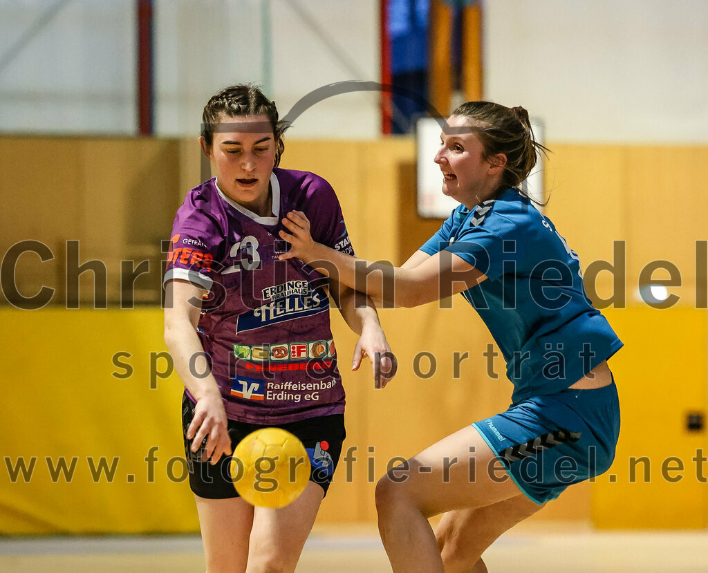 2024-02-24_084_SpVgg_Altenerding_gegen_SSG_Metten_Frauen | Erding, Deutschland, 24.02.2024:
Handball, Bezirksoberliga Frauen Altbayern 2023 / 2024, 15. Spieltag, SpVgg Altenerding gegen SSG Metten, Endergebnis: 32:28

Katharina Künstner (SpVgg Altenerding, #23), Nina Bernhard (SSG Metten, #16)

Foto: Christian Riedel / fotografie-riedel.net