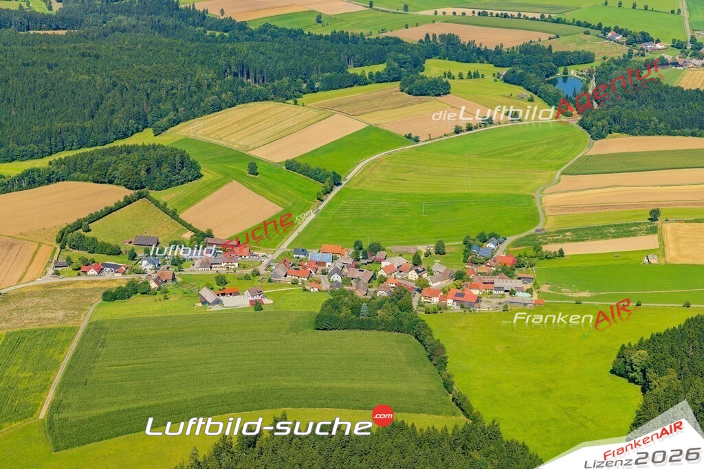 Luftaufnahme Rückersrieth Moosbach - Die Luftaufnahme wurde 2025 vom UL-Flugzeug heraus erstellt ( keine Drohne ) - Hochauflösende Luftaufnahme - für professionelle Ausdrucke geeignet. Die Geschenkidee !Mit Lizenz und Bildrechte bestellbar