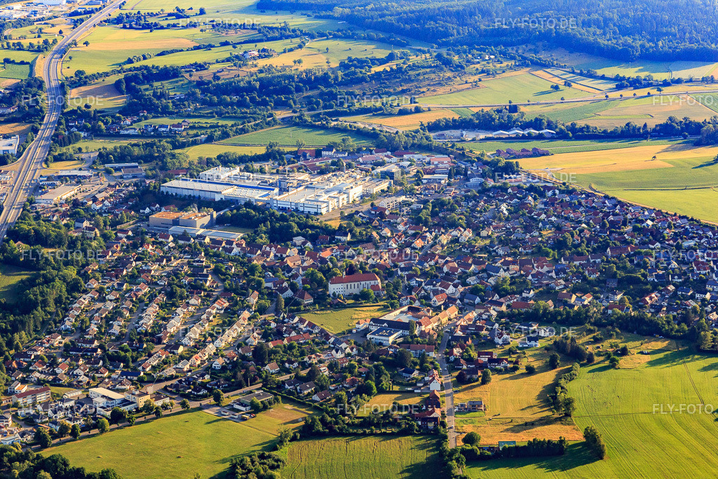 Ortsansicht aus Süden | Luftbild: Ortsansicht aus Süden in Hechingen im Bundesland Baden-Württemberg in Deutschland. Foto: IMG_148868.jpg vom 28.06.2025 durch ©2025 Werner Riehm fly-foto.de/copyright - Realisiert mit Pictrs.com