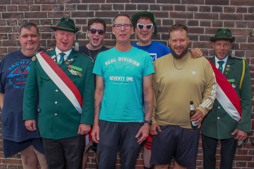 top-top.de-250601-189 | Foto, Video, Fotografie, Videografie, Fotobox, DJ, Discjockey, Musik, Musikbox, Veranstaltung, Photobooth, Amazon, Ebay, Buchtipp, Bestseller, Autor, Verlag, Buch, Wesel, Hamminkeln, NRW, Dinslaken, Rees, Drohne, Hochzeit, Party, Fotobox, Wesel, Fotograf