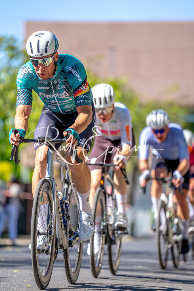 Spurt in den Mai 2026 - Großer Preis der Sparkasse Neuss | Annual one-day road cycling race "Großer Preis der Sparkasse Neuss" held in Büttgen, Germany, organized by VfR Büttgen 1912 e.V. The event features multiple races across all age categories from U11 youth to Elite men. - Realisiert mit Pictrs.com
