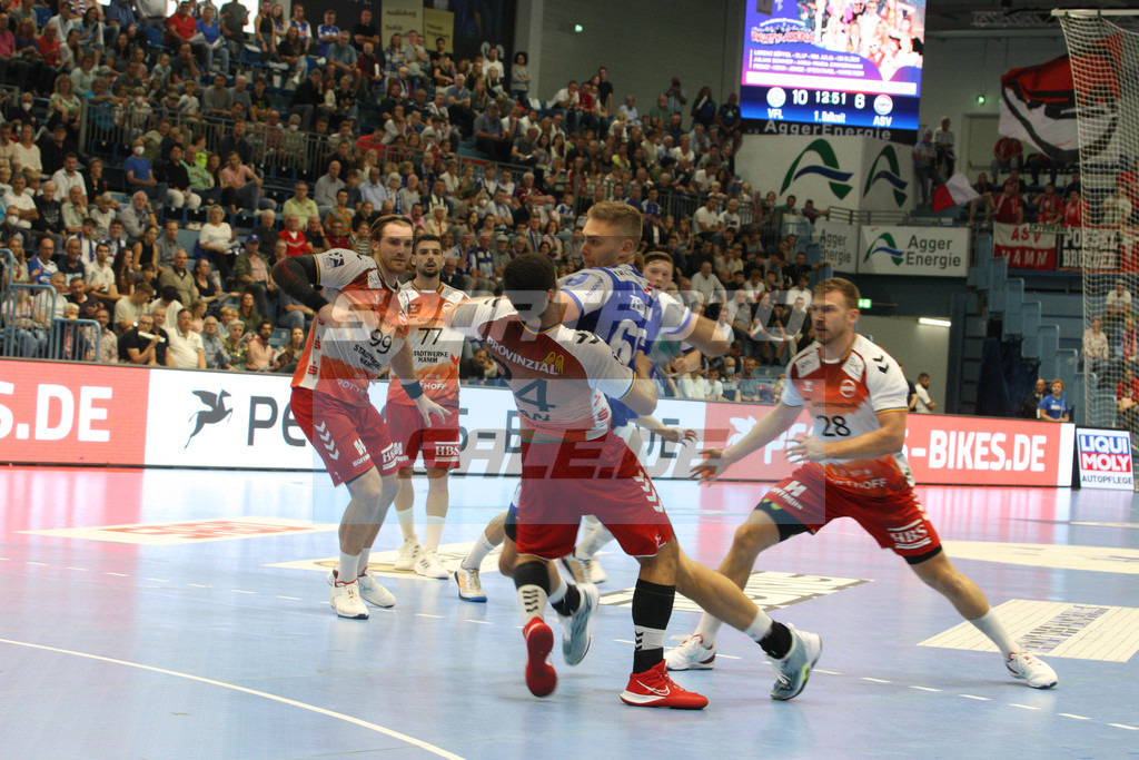 VFL Gummersbach - ASV Hamm | Stepan Zeman (Mitte) gegen Hamms Yonatan Dayan -  - © Sportfoto-Sale (MK) - Realisiert mit Pictrs.com
