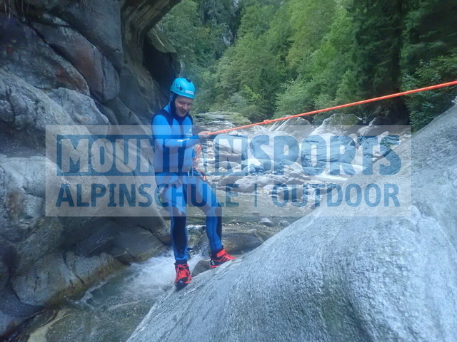 P2010014 | Bestelle die Bilder deines Berg- oder Wasser-Abenteuers mit Mountain Sports bequem von zu Hause aus direkt über unseren Online Fotoshop von pictrs.com. - Realisiert mit Pictrs.com