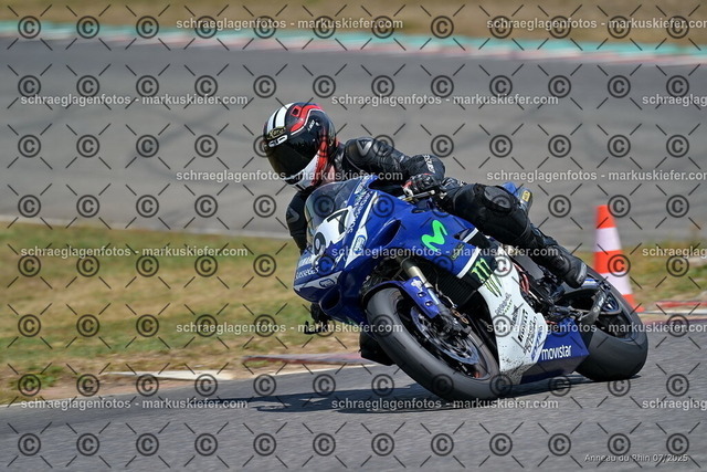 25bt04-1212 | markuskiefer.com - Realisiert mit Pictrs.com