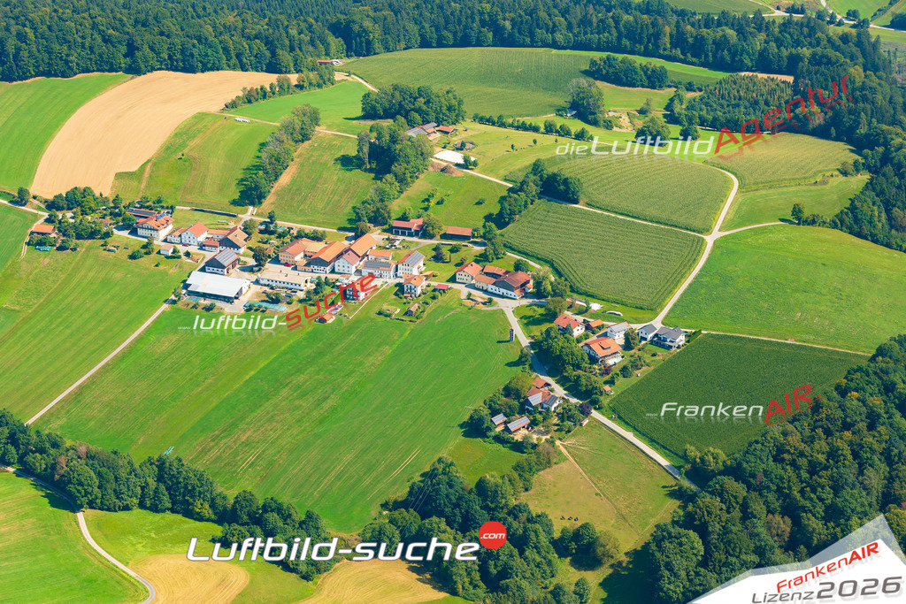 Schöne Luftaufnahme als Geschenk in Nebling Röhrnbach - Die Luftbildaufnahme wurde 2025 vom UL-Flugzeug heraus erstellt ( keine Drohne ) - Hochauflösende Luftaufnahme -Nicht vergleichbar mit Google Maps oder Satelittenbilder- Die Geschenkidee !Mit Lizenz und Bildrechte bestellbar
