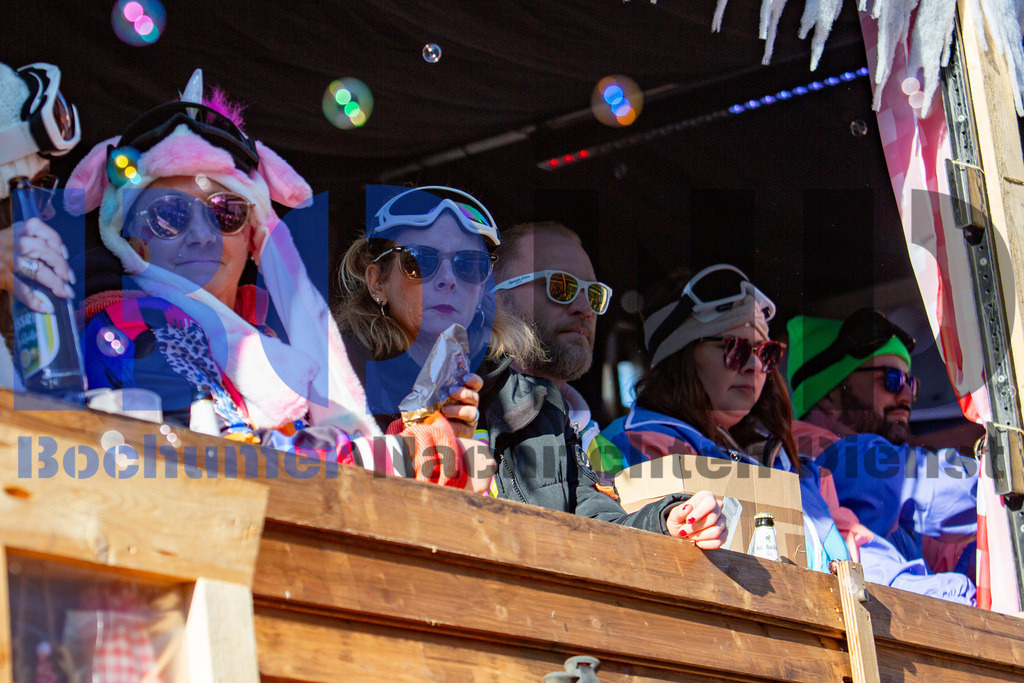 JEM_WATKAR20250302-81 | bond - Realisiert mit Pictrs.com