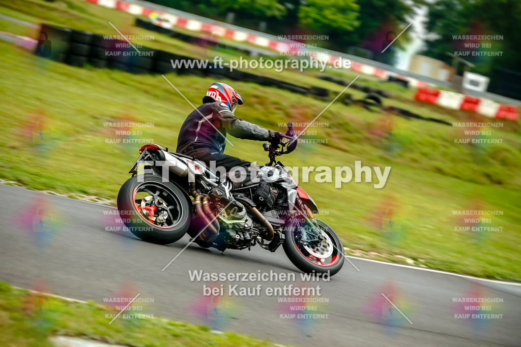 VBK-4296 | Hier findet Ihr Bilder von Touristenfahrten auf der Nürburgring Nordschleife oder von anderen Veranstaltungen die ich besucht habe. Viel Spass beim Durch Schauen 